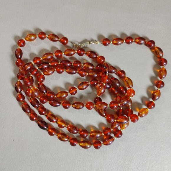 Hobe Necklace Vintage Brown Red Ambar Lucite Bead Gold Tone Accents 54 Inches - Picture 15 of 16